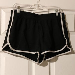 Black track shorts, Size L